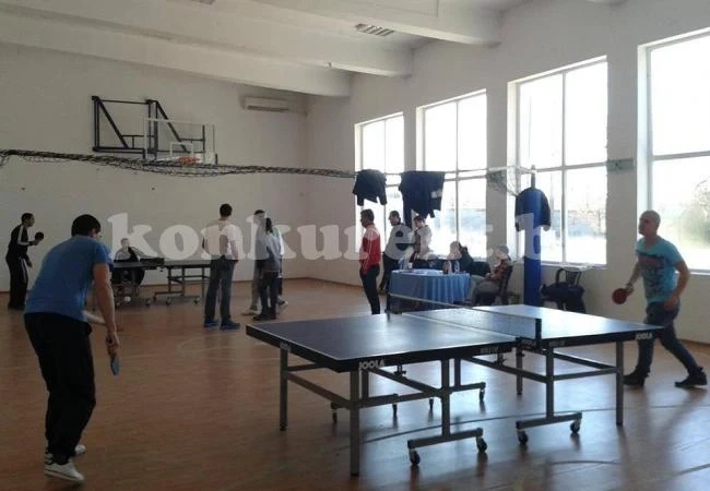Младежите от ГЕРБ спретнаха турнир по тенис на маса