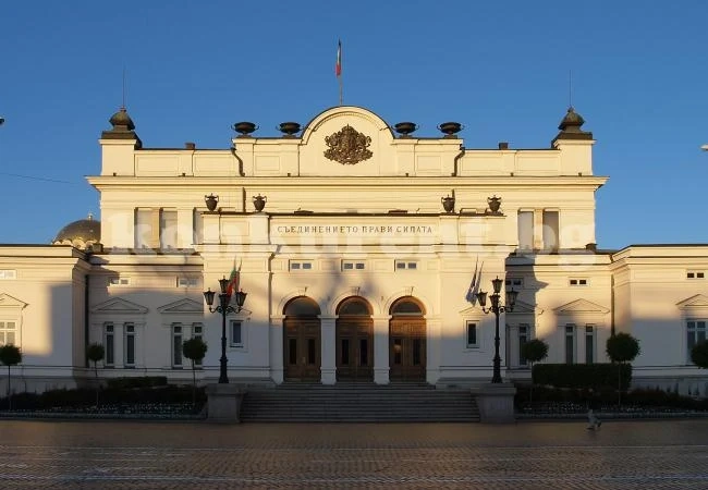 Временната комисия за Изборния кодекс отхвърли ветото на Плевнелиев