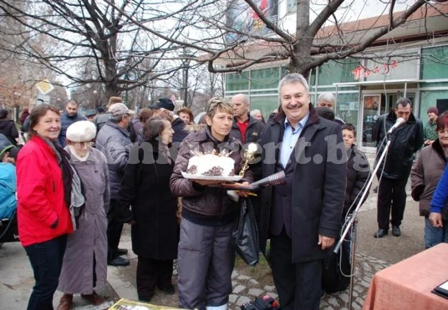 Дама с 35 г. стаж зад волана спечели рали
