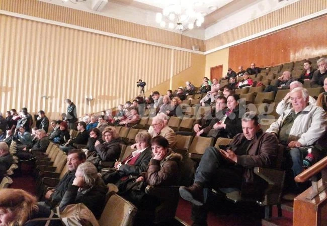 Кметът изслуша проблемите на врачани