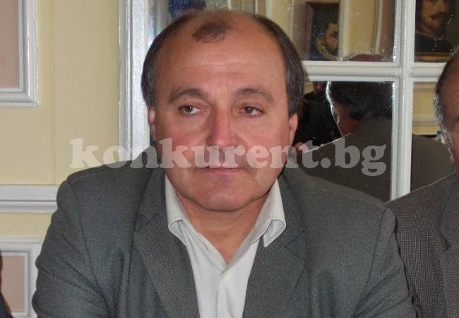 Режат лентата на парка в Краводер