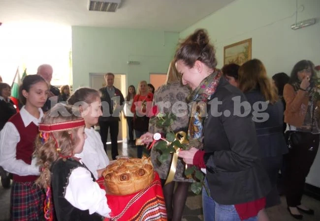 Чужденци се облажиха с наши ястия
