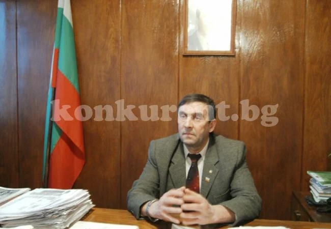 Кмет хвали футболни съдии