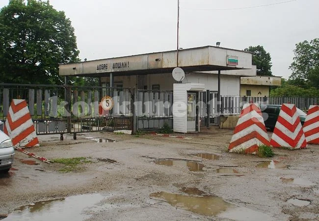 Хванаха крадец във военното поделение
