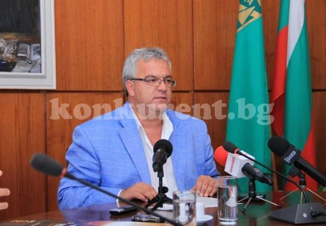Кметът на Враца поздрави лекарите и медицинския персонал