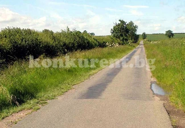 Ремонтират три селски пътя