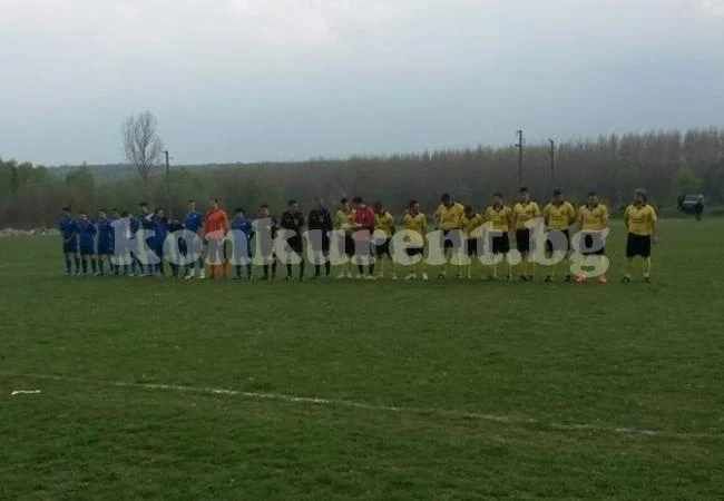 Ботев /Кр/ стига до класика в Кунино без напрежение