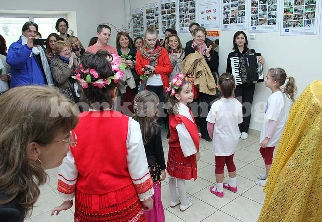 Чужденци влязоха в детска градина във Враца
