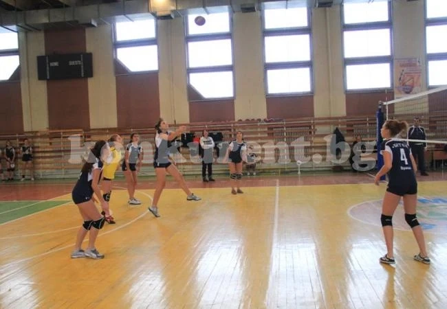 Волейболистки получиха втори шанс за финали