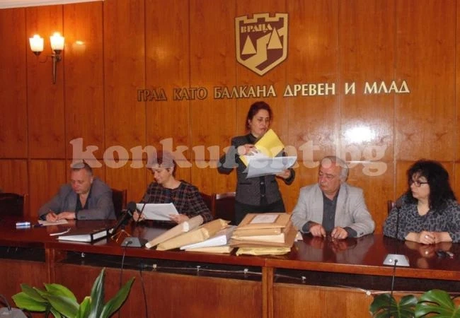 10 фирми се натискат за милиони от Община Враца