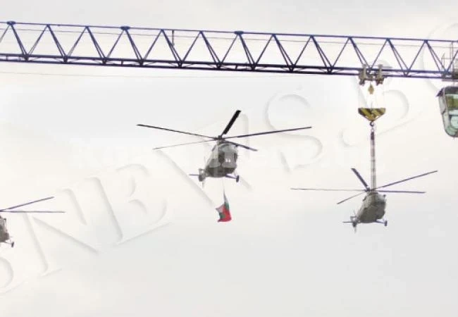 Три дни вертолети над София за военния парад