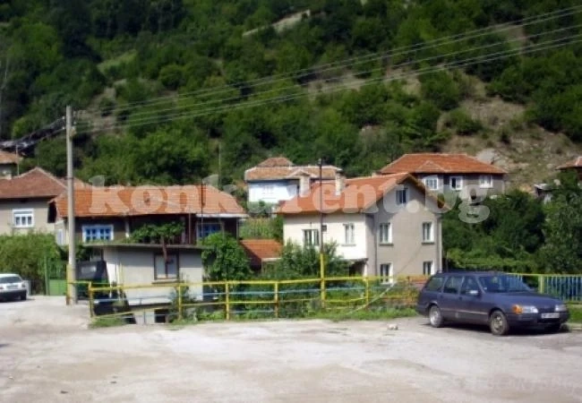 Мездренско село благодари на полицията
