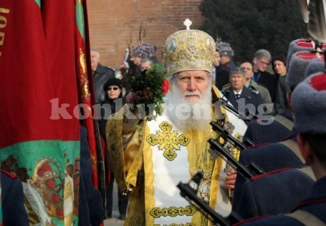Армията, като Св. Георги, премина победоносно, за да я има България!