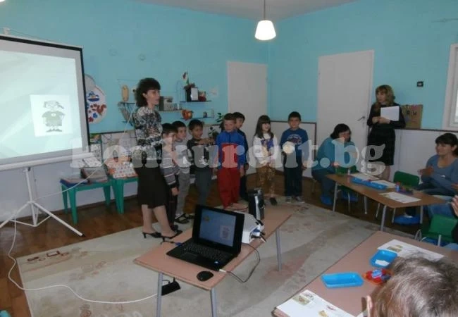 Хлапета показаха знания по български език