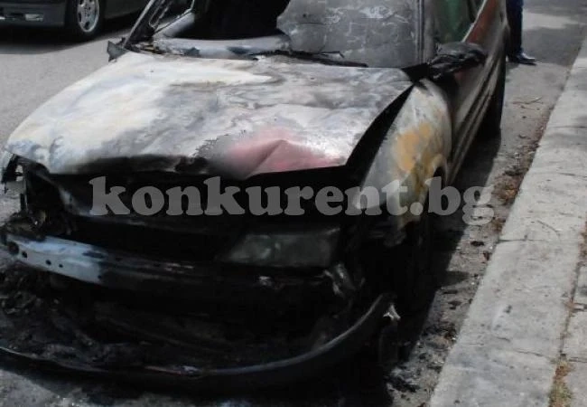 Две коли горяха тази нощ във Варна