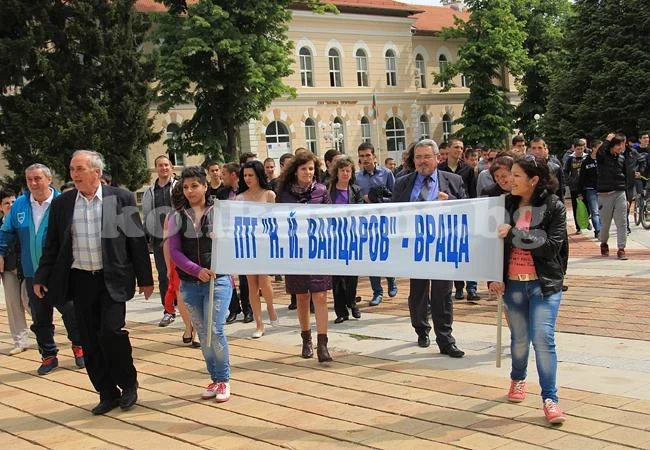 С концерт изпратиха абитуриентите от ПТГ във Враца