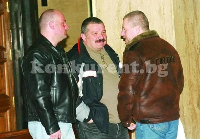Шатката и Хосе ли взеха патлака на психолога в Софийския затвор?