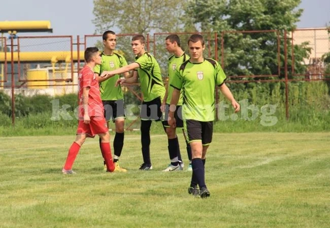 Ботев /Вр/ отива на бараж за U17 без Бобо Добрушки
