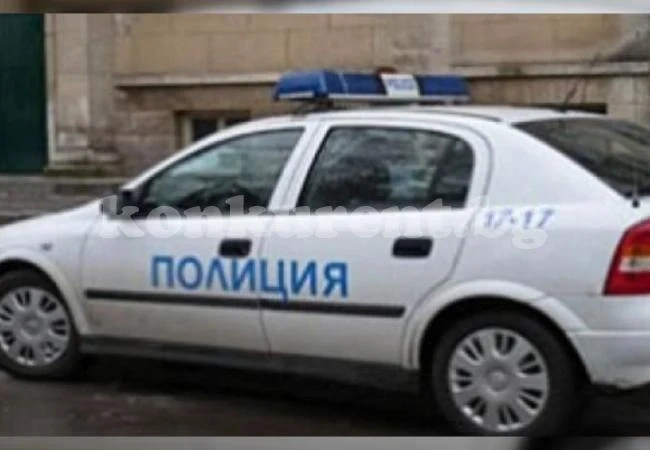 Намазаха къща с фекалии, кал и домати