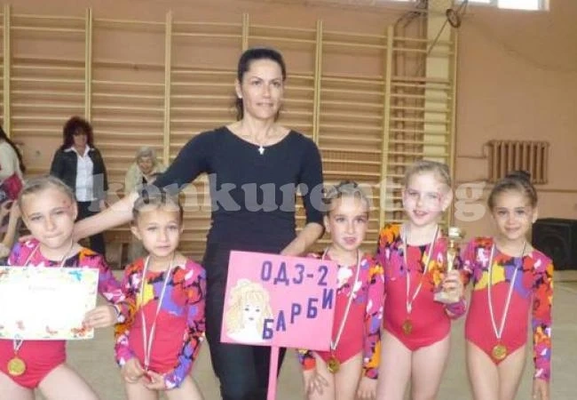 Малки грации очароваха зрители и жури в Мездра