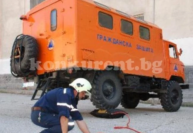 Крадци наводниха бивш завод