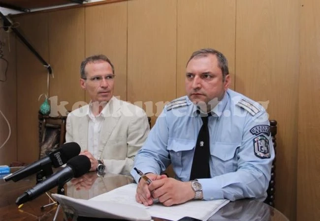 Полицията прожектира филми в училища