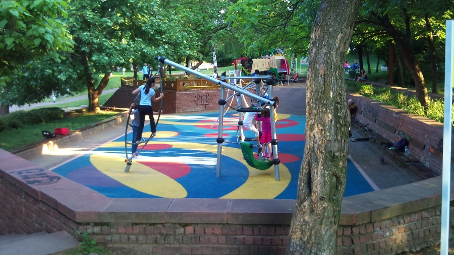 Пиян прибра чуждо дете вместо своето, имало същото яке