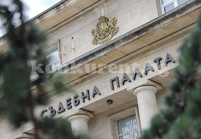Съдът решава дали да пусне фелдшера под „домашен арест“