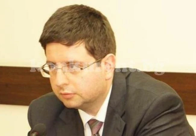 Решено: Взимаме заем от 3 милиарда