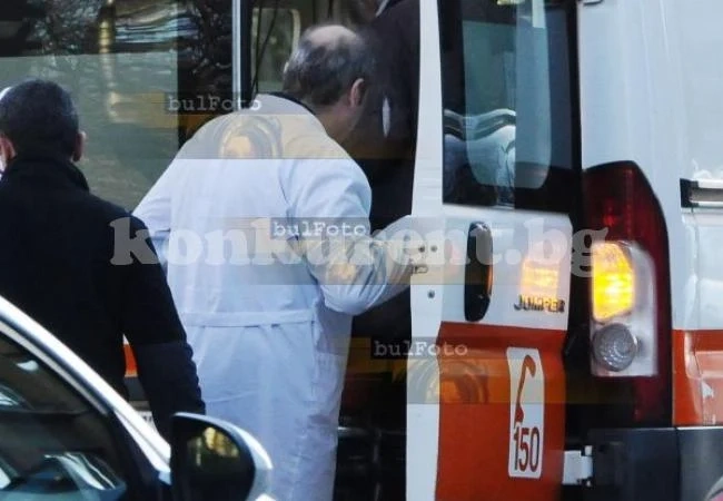 Служителка на Глобул припадна пред опашка от пенсионери