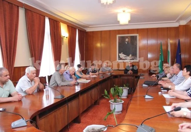 Ще правят конкурс за режисьор на първоюнския концерт