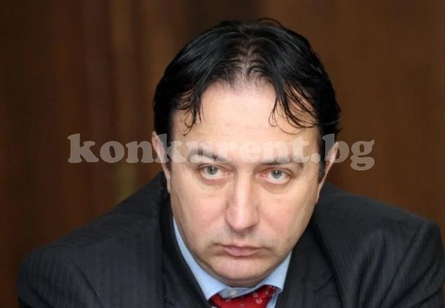 ВСС прие оставката на Роман Василев