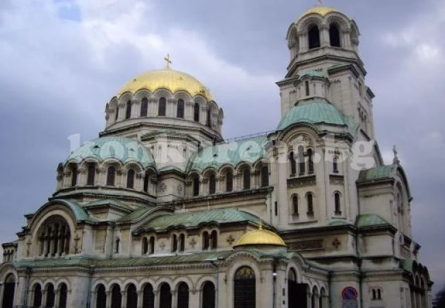 Дъждът проби кубетата на \