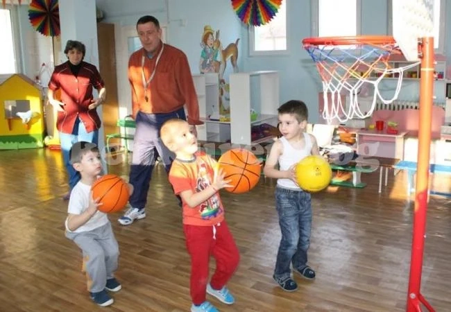 УСК Шампион учи на баскет невръстни хлапета