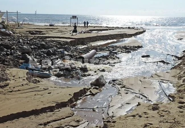 Жена пропадна в шахта в Градина, теглят караваните с джипове