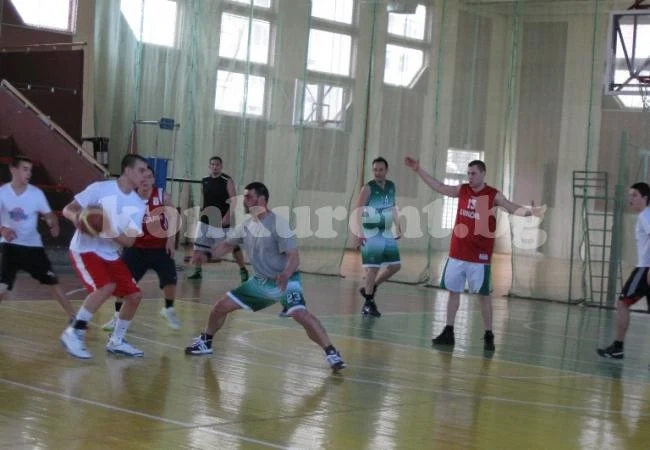 Ботев 2012 наниза 232 точки в две срещи