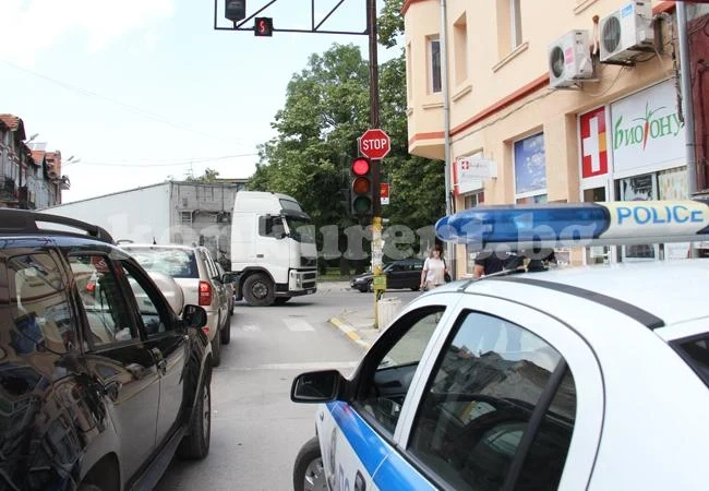 ТИР блокира центъра на Враца