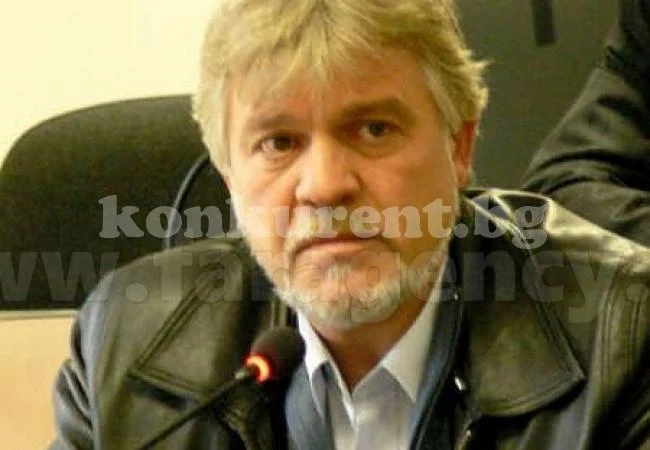 Запалиха джипа на главния архитект на Несебър