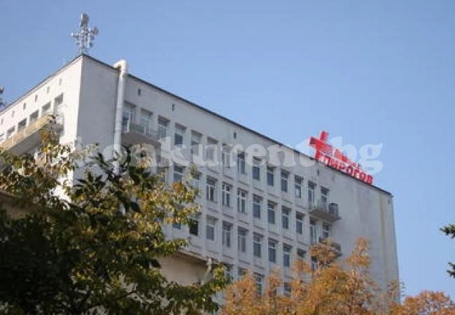 Такси помете майка и 2-годишното ѝ дете в столицата