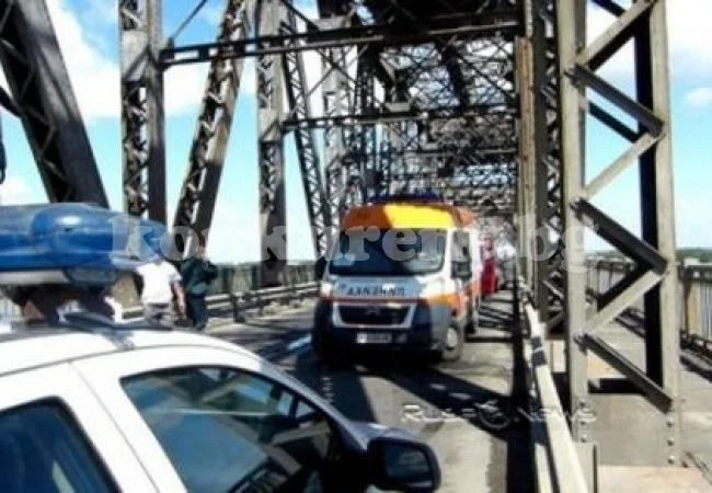 Трима пострадаха при катастрофа на Дунав мост
