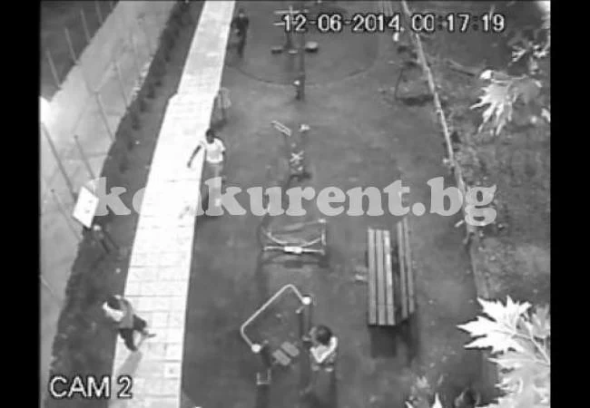 Хванаха 17-годишния, вилнял на детската площадката