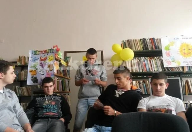 Ученици разговаряха за Вазов по повод 120 години „Под игото”