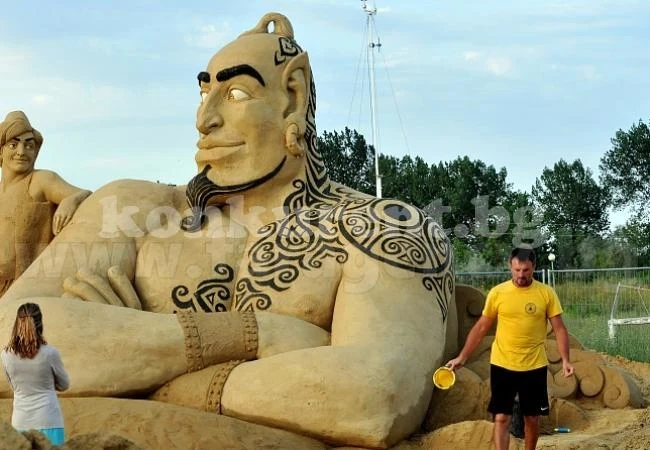 Гледаме безплатно пясъчния фестивал на 3 юли