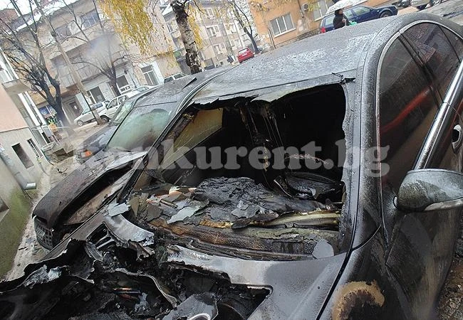 Три коли горяха във Враца