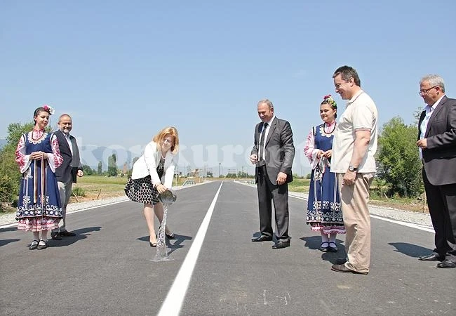 Миков и Терзиева откриха обходния път на Враца