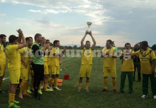 Областен шампион върти 2:2 с Пъстрина в контрола