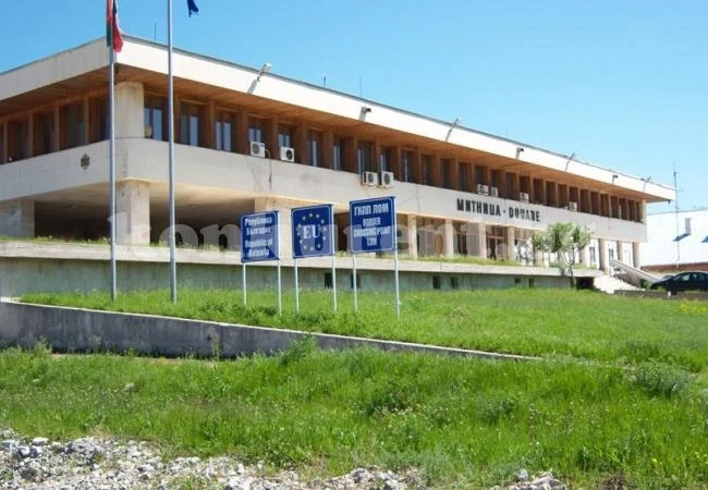 Началникът на митницата в Лом поздрави колегите си