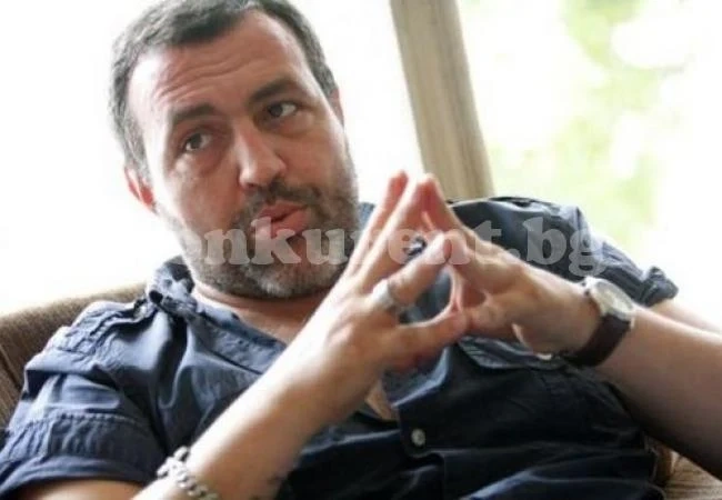 Христо Мутафчиев запалил вестник на будка