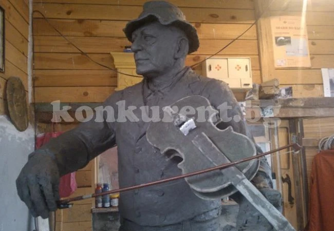 Вдигат паметник на Тодор Колев в Шумен