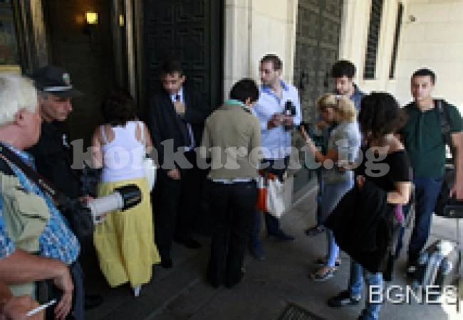 Иван Искров затвори вратата за неудобните медии